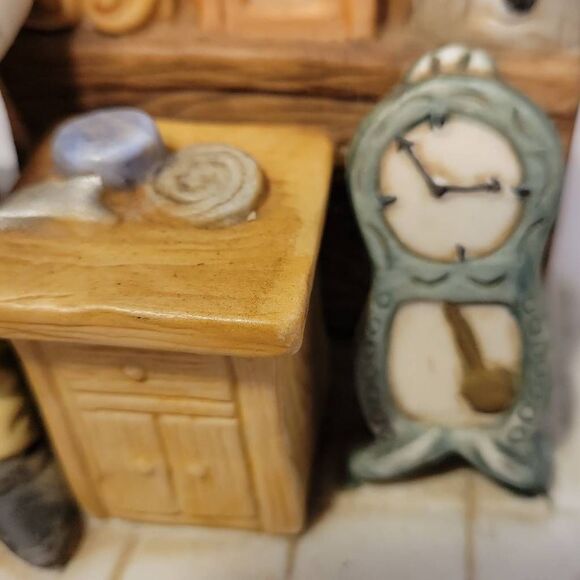 VTG Watchmaker Watch Hallmark Horologist Porcelain Charming Hand Painted Figure - Picture 8 of 13